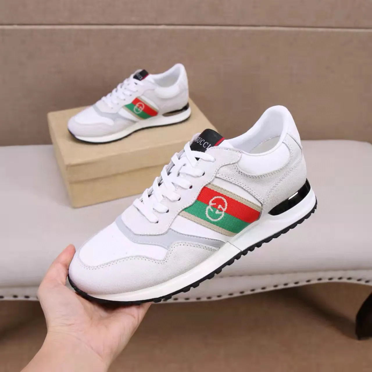 Factory price: 400💰[Gucci men's sports shoes] Gucci fashionable casual men's shoes🇨🇳Original 1:1 mold opening, new model debuts first💯Not high-profile but avant-garde, simple, low-key and fashionable, super versatile style🌿Made of original cowhide➕Sheepskin lining🎋The version is comfortable on the feet, first-class workmanship🍍Number: 38-44, (45 customized)